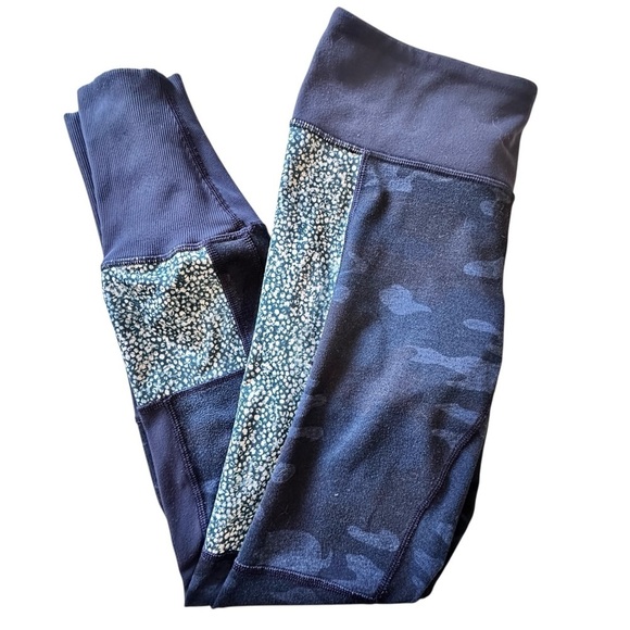 LULULEMON WUNDER UNDER Sashiko Inkwell Blue camouflage leggings 6 artsy indie - Picture 3 of 11